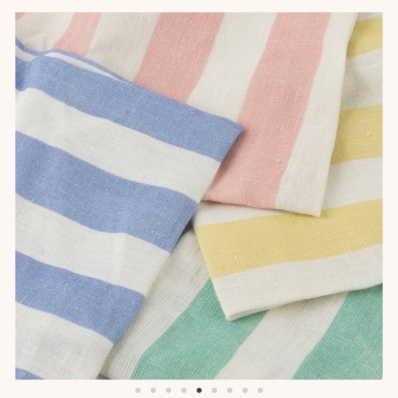 MERI MERI STRIPE RUFFLE FABRIC NAPKINS SET OF 4 - LINEN 18"x18" - Picture 4 of 10